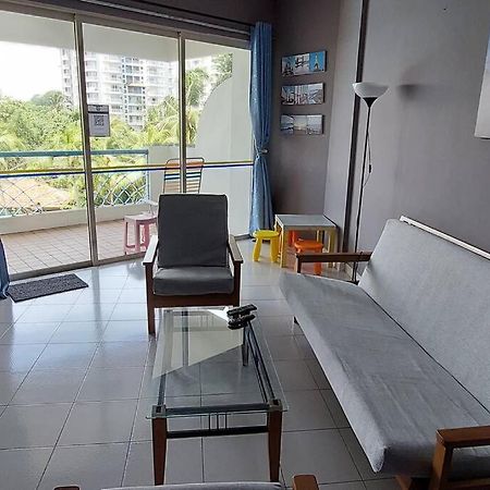 Nat's Seri Bulan beach, pool home @teluk kemang Port Dickson Bagian luar foto