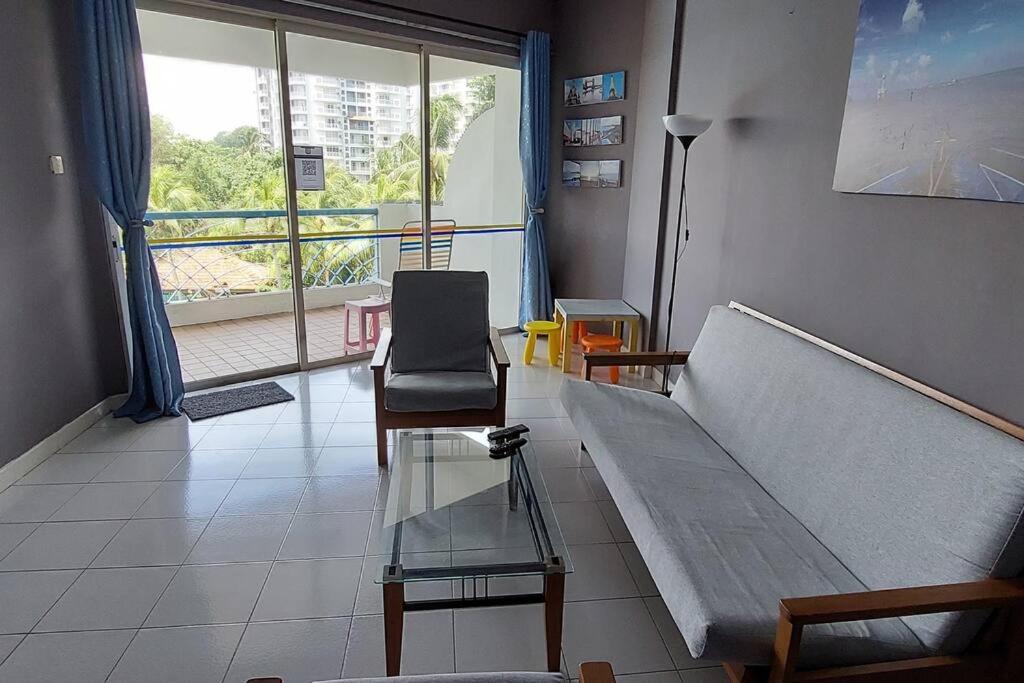 Nat's Seri Bulan beach, pool home @teluk kemang Port Dickson Bagian luar foto